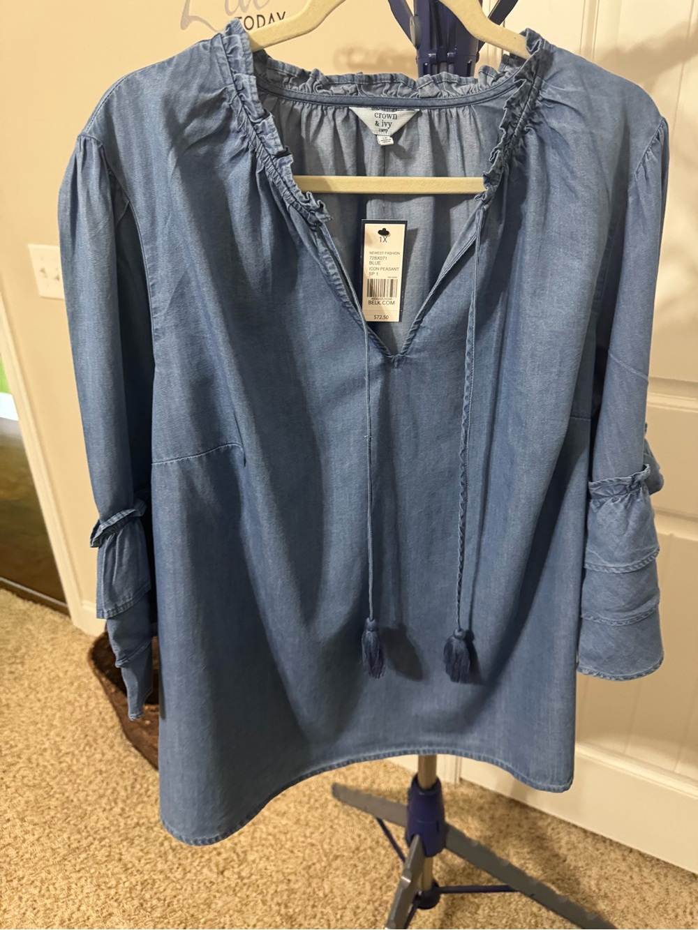 Crown & Ivy light blue chambray tassel peasant tunic